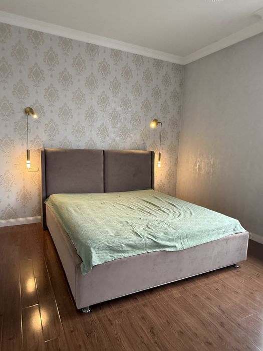 Кровать двуспальная