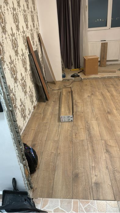 Montaj gresie, parchet, finisaje interioare exterioare etc.