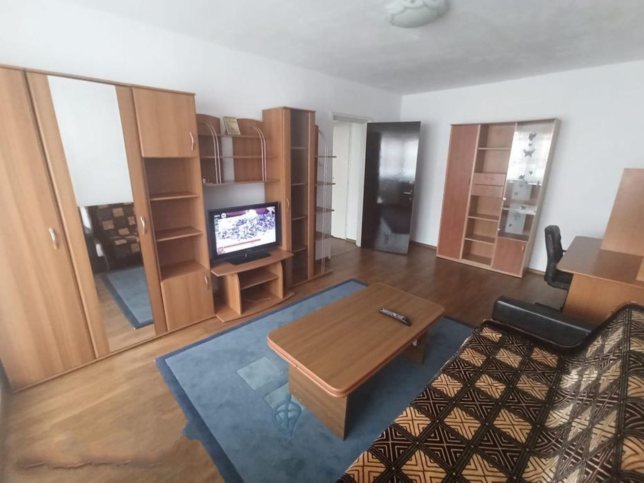 Proprietar! Închiriez apartament 2 camere decomandat sector 3
