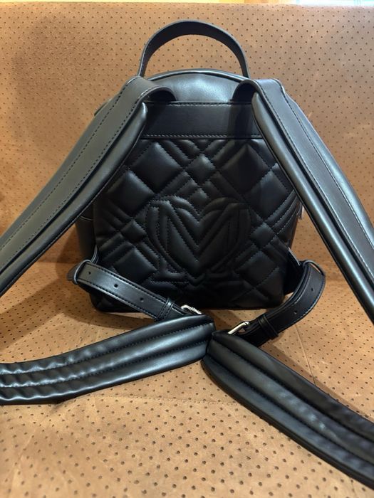 дамса раница,която е чисто нова!