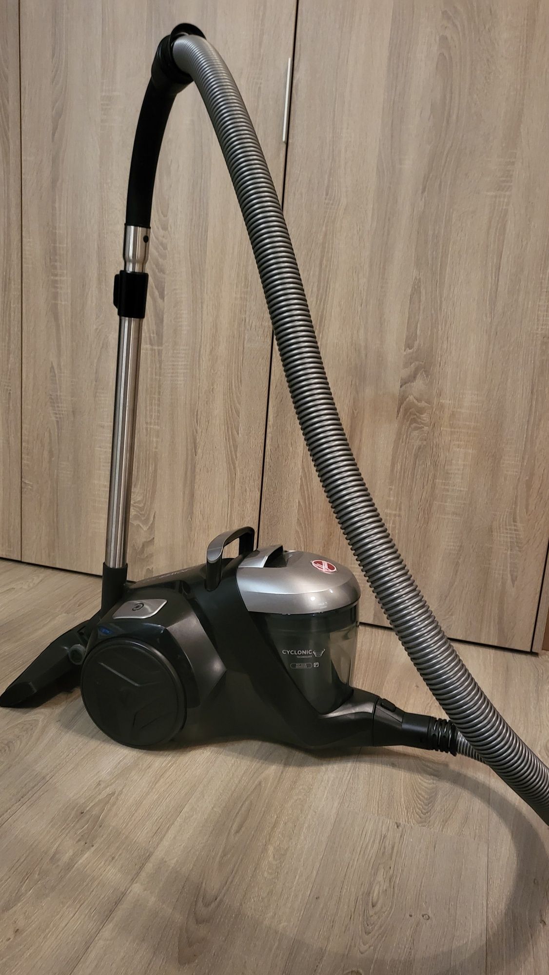 Прахосмукачка Hoover HP230PET