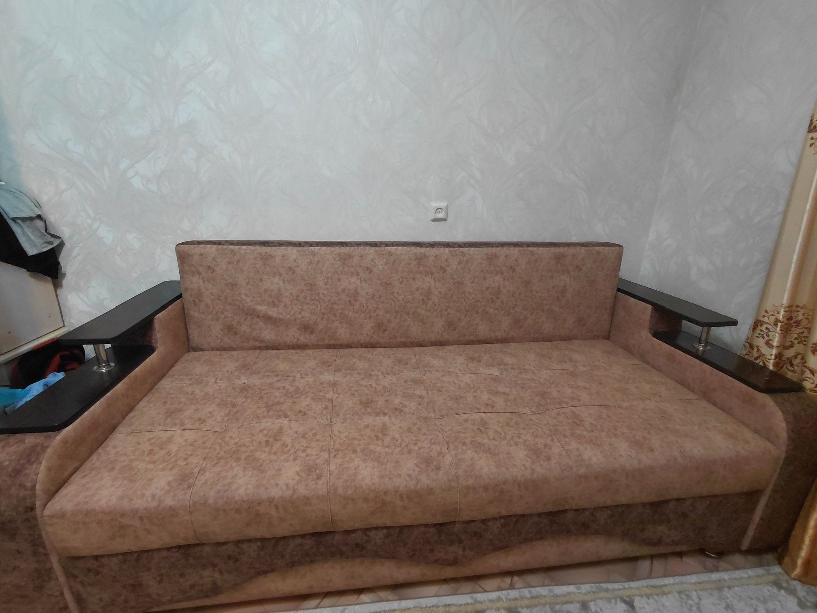 Диван новый в отличном состоянии
