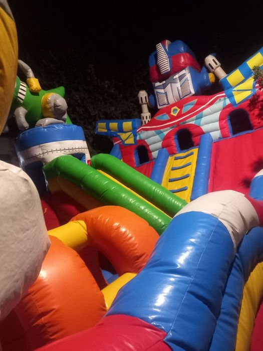 Батут сотилади срочна 6га 10 размер йенги Бир йил ишлаган