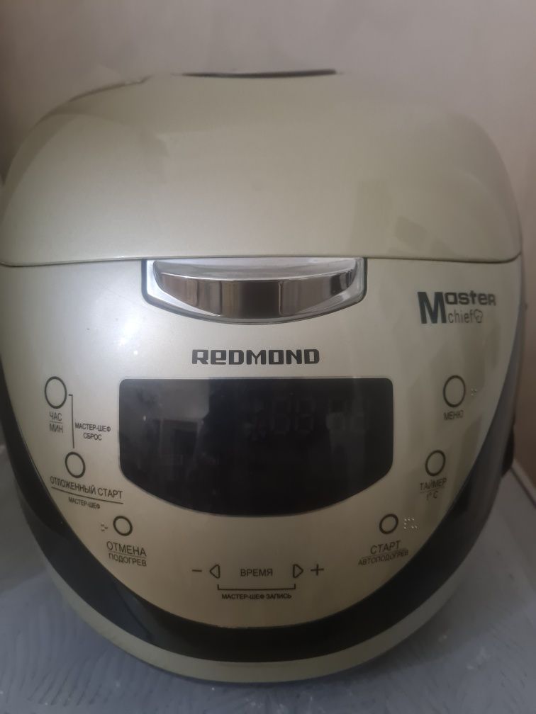 Продам мультиварка Redmond rmc m150 с голосовым помощником.