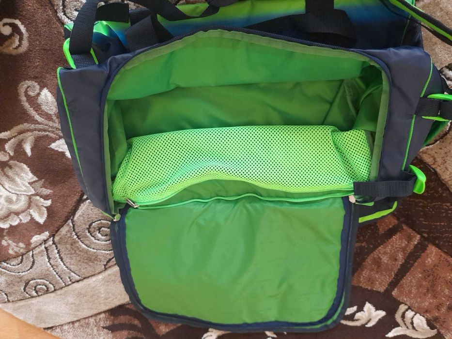 Kit Heineken: geanta + minge cu pompa + tricou