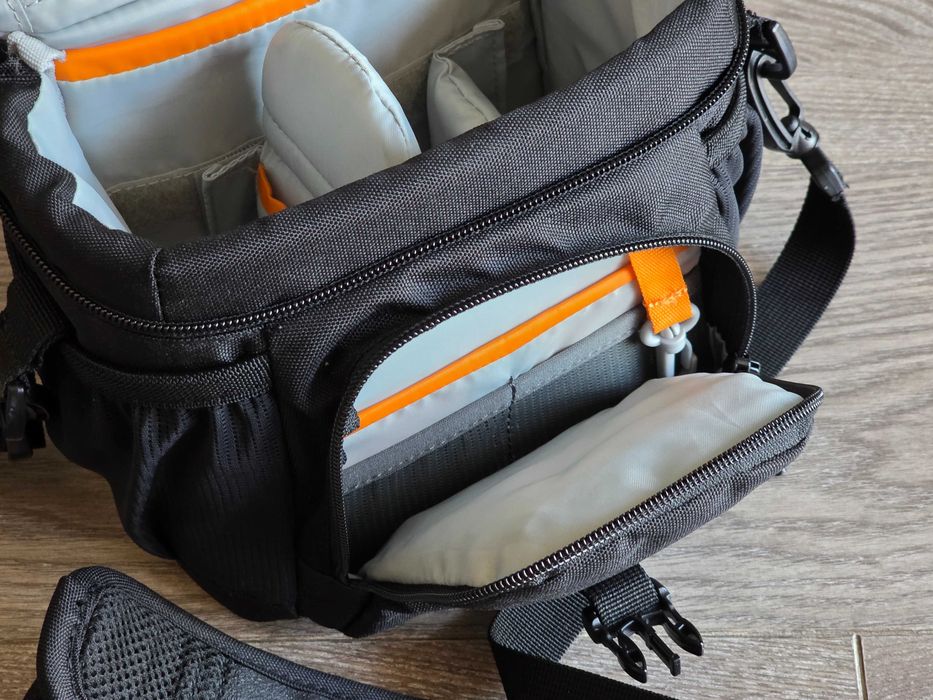 Lowepro Nova 140 AW II
