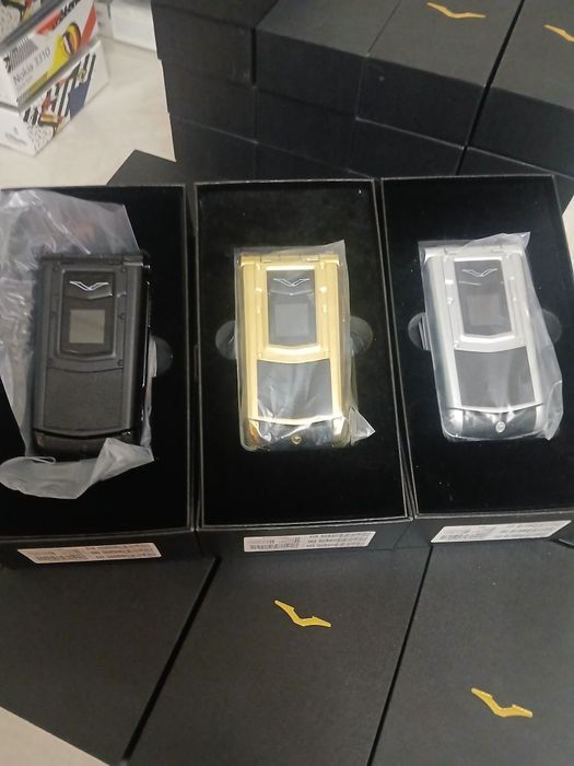 [Акция] Абсалютно новые Vertu Ayxta V77