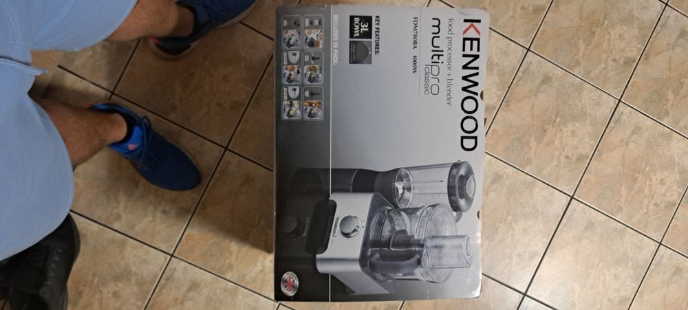 Robot de bucătărie pentru prepararea meselor