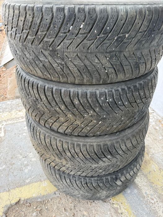 Продается зимние шины бу