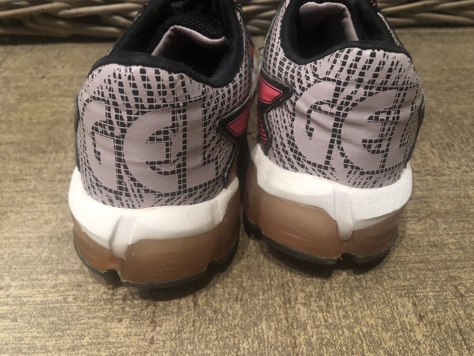 Маратонки Adidas 34 и Asics 34,5