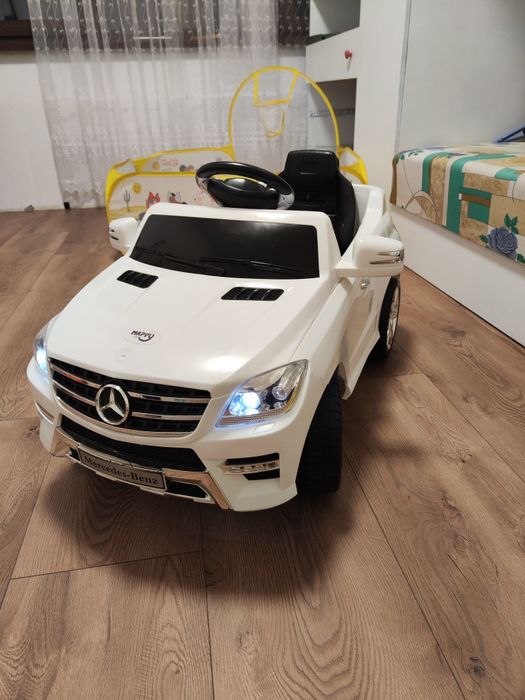 Детска кола Мерцедес с дистанционно!