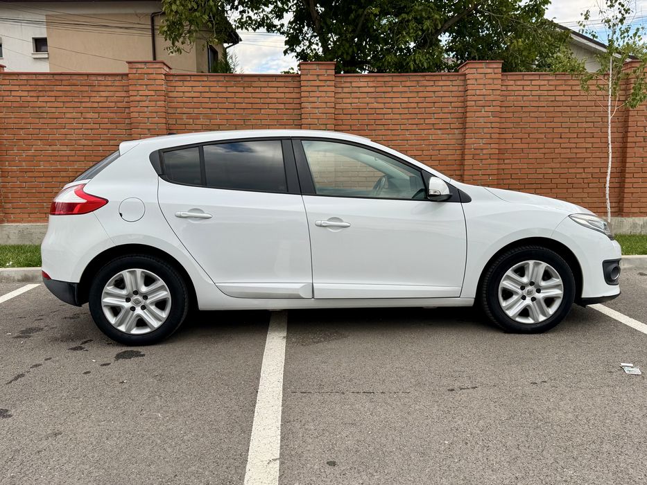 Renault Megane 2014 | 1.5 DCi 110cp | CarPlay & AndroidAuto |
