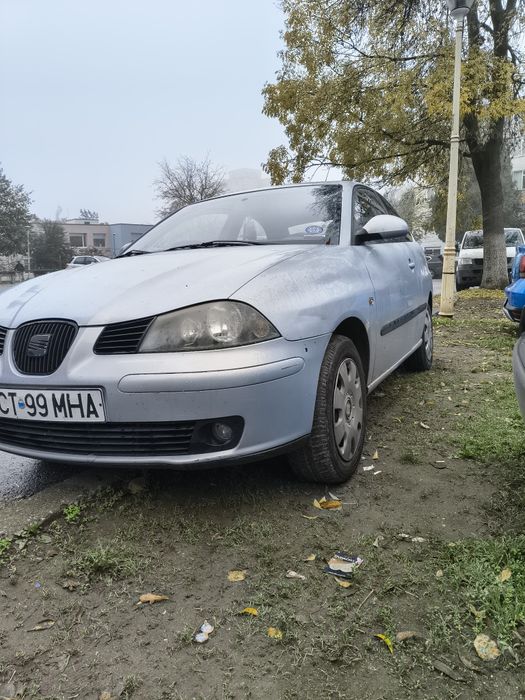 Vând Seat Ibiza pentru dezmembrări
