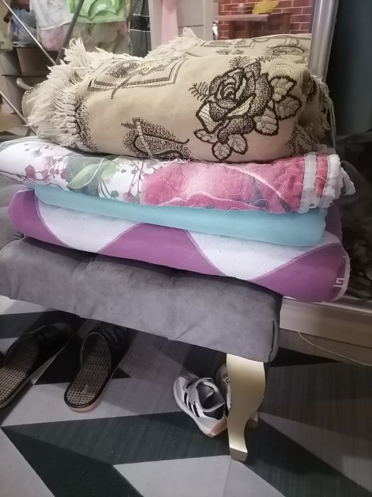 Продам покрывало, дивантек б/у