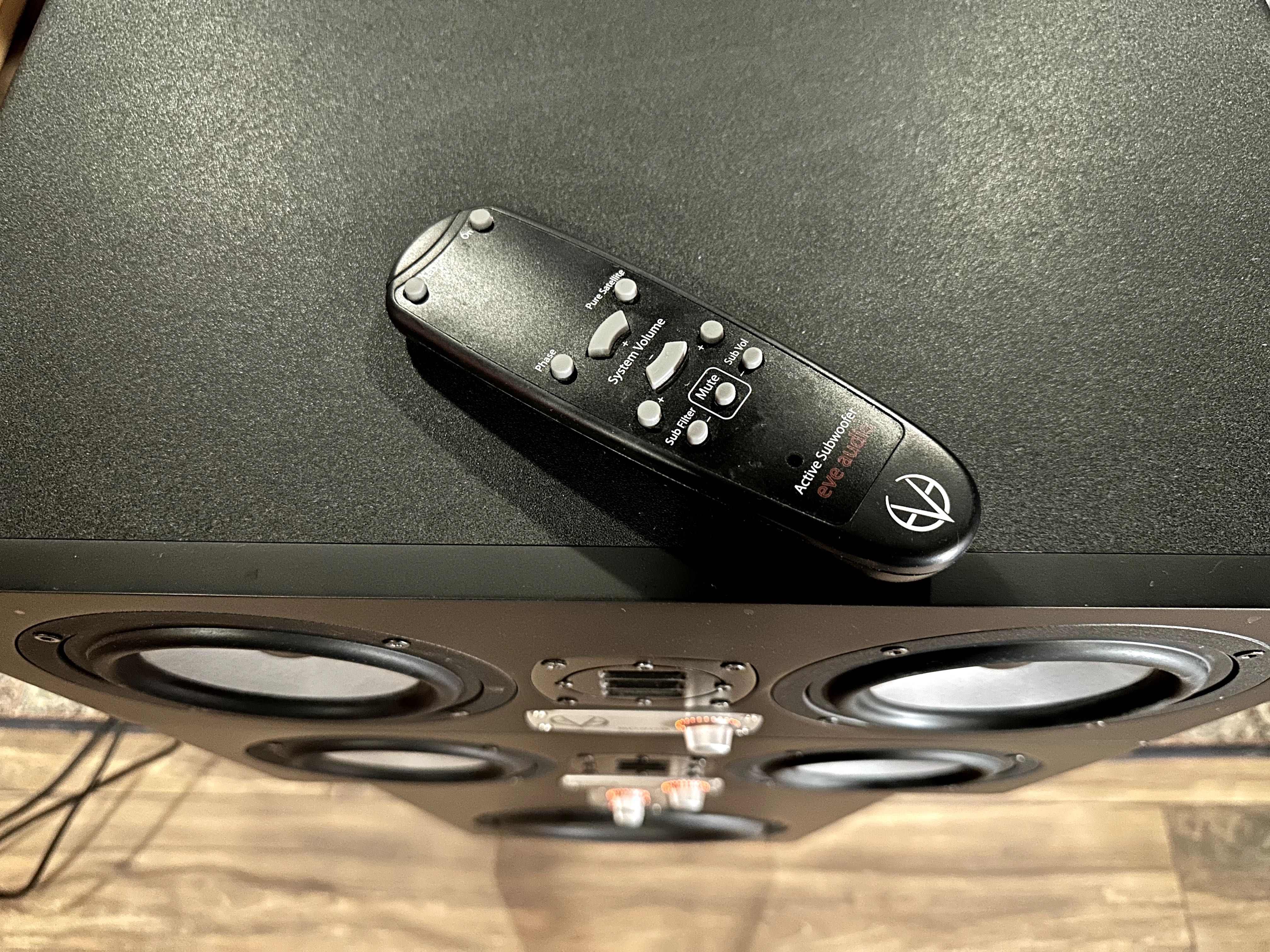 EVE Audio SC305х2 + TS110 - Активни студийни монитори + Суб - 2.1