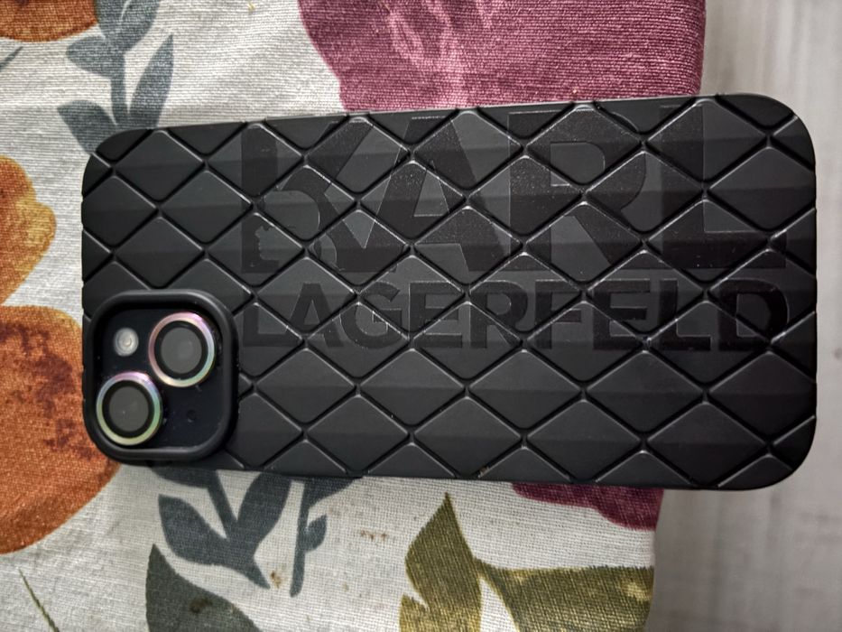 Iphone 14 128GB черен с оставаща гаранция.