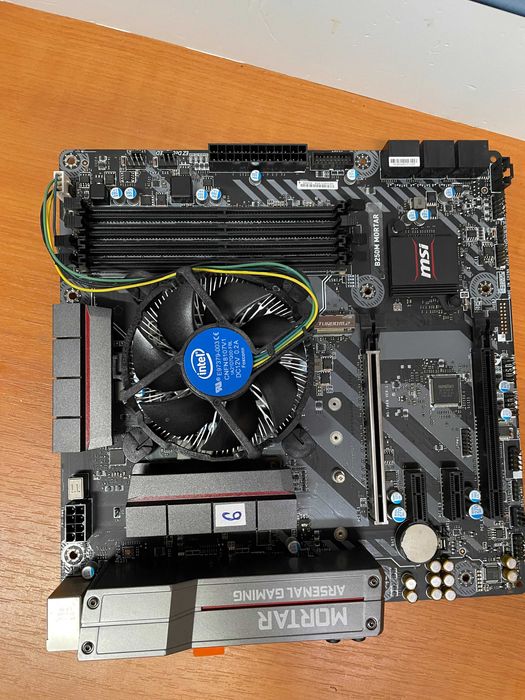 Kit Placa de baza MSI B250M Mortar cu CPU I7 7700, garantie 6 luni