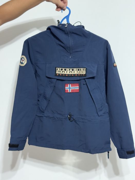 Napapijri куртка (анорак), размер м, (напапири) оригинал