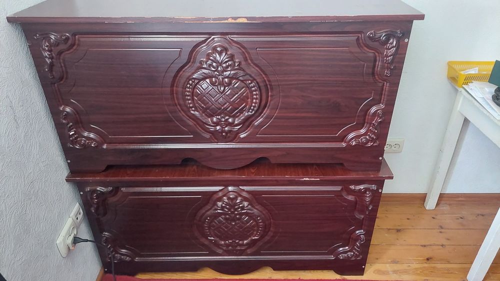 Sandiq 2ta sotiladi baqvat ishlangan 2tasi 100$