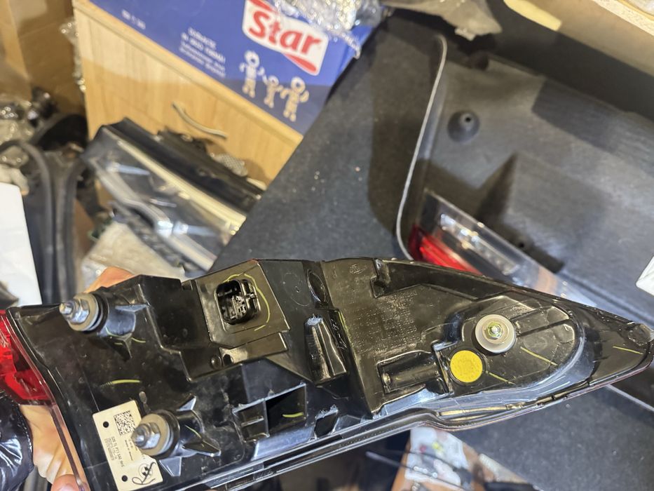 Десни стопове за BMW g20