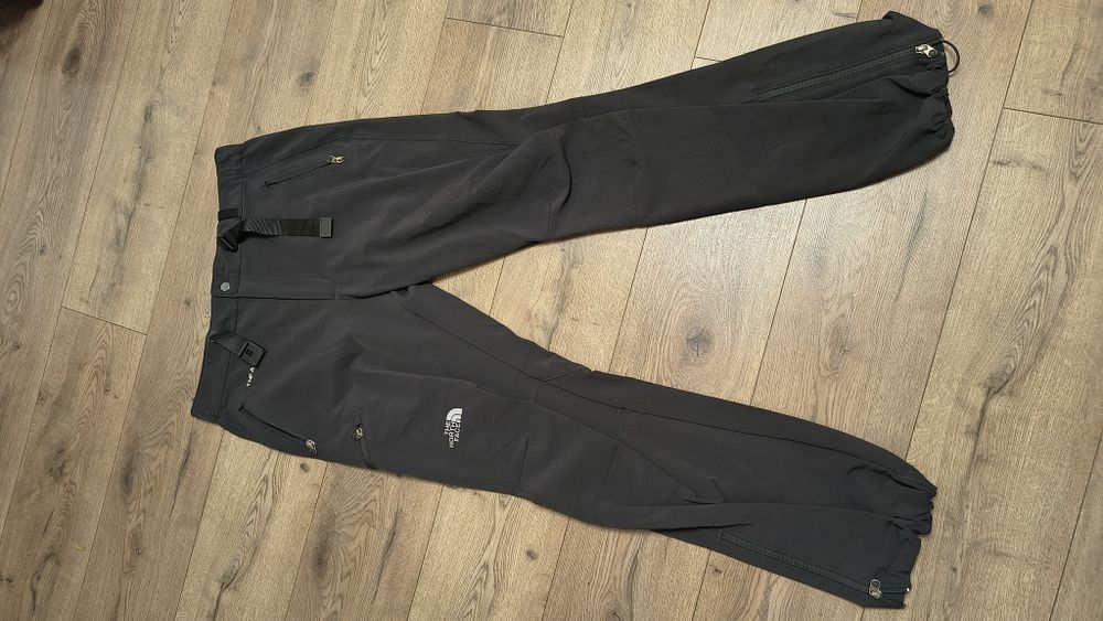 Pantaloni north face de iarna și de drumeții