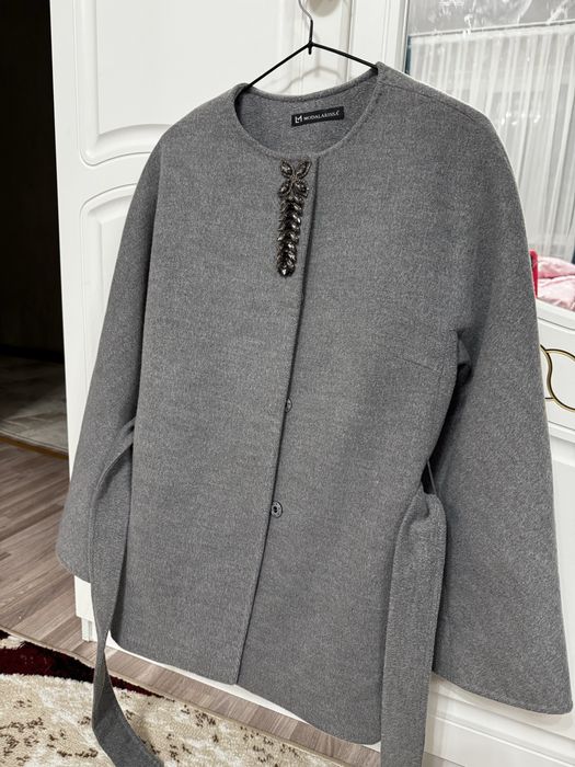 Пальто жылы өте әдемі 2-3 рет кидім артымнан келген балалы болғасын