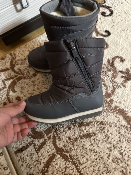 Продам обувь дутики зимние 29 размер