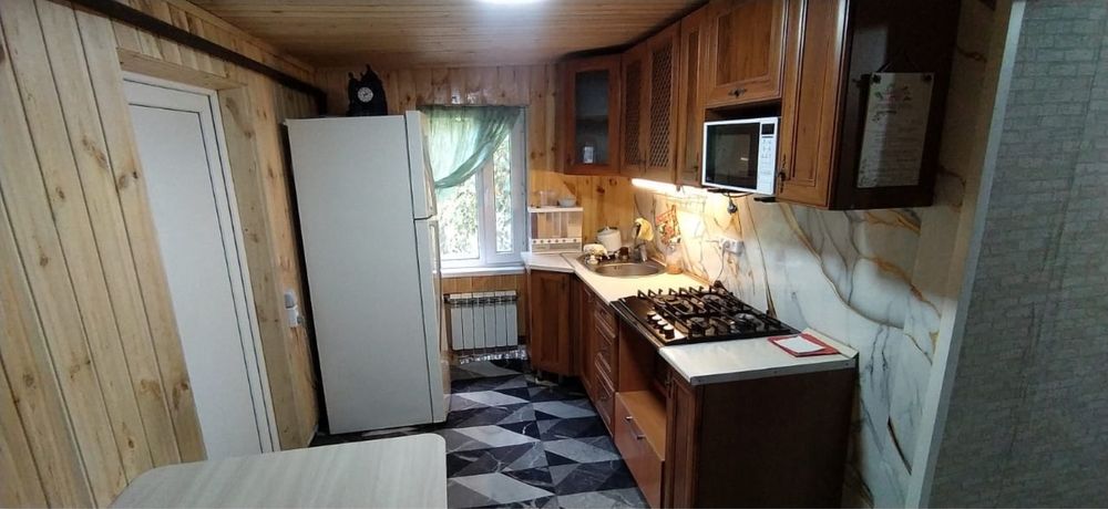Благоустроенный Дом 4 комнаты.