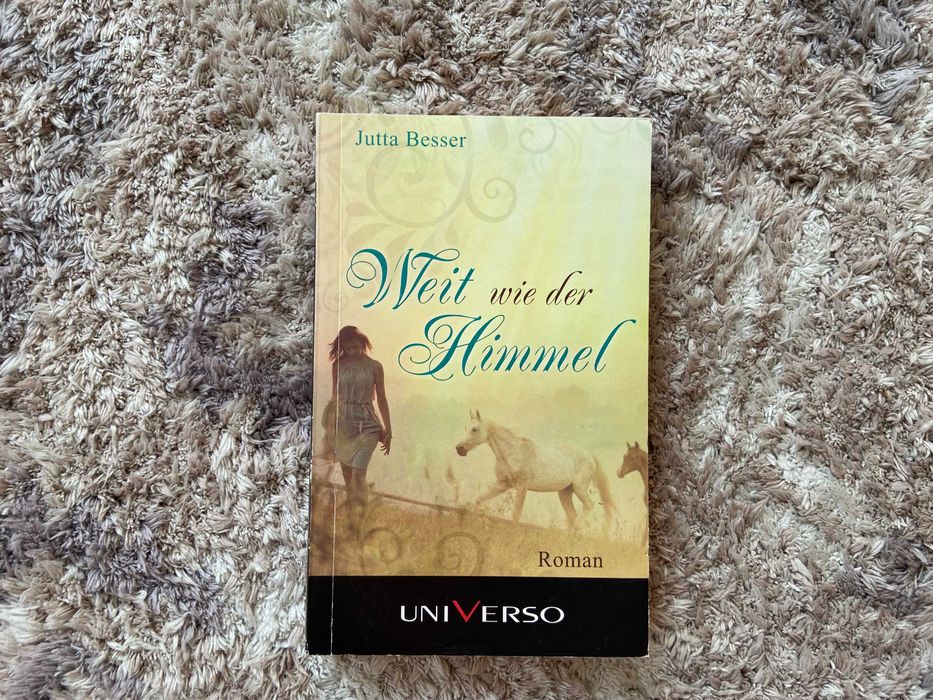 Weit wie der Himmel - книга на немски език