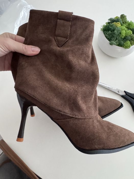 Велурени боти номер 39