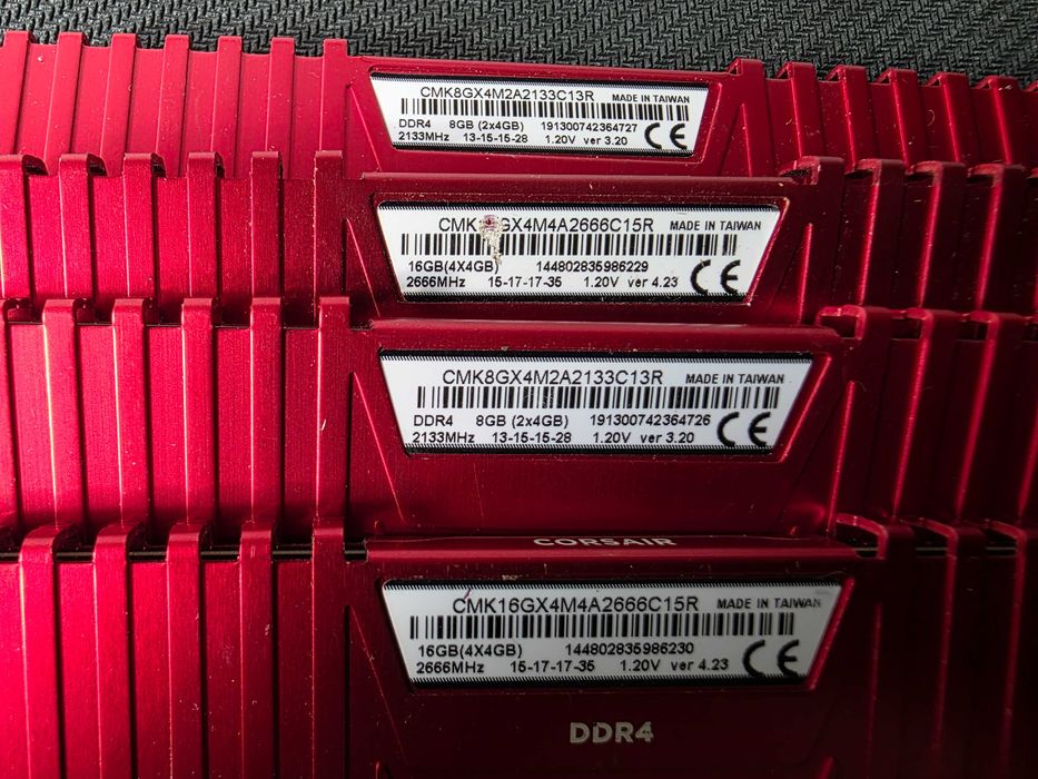 Memorie 16GB DDR4 2666 MHz Corsair Vengeance LPX Red