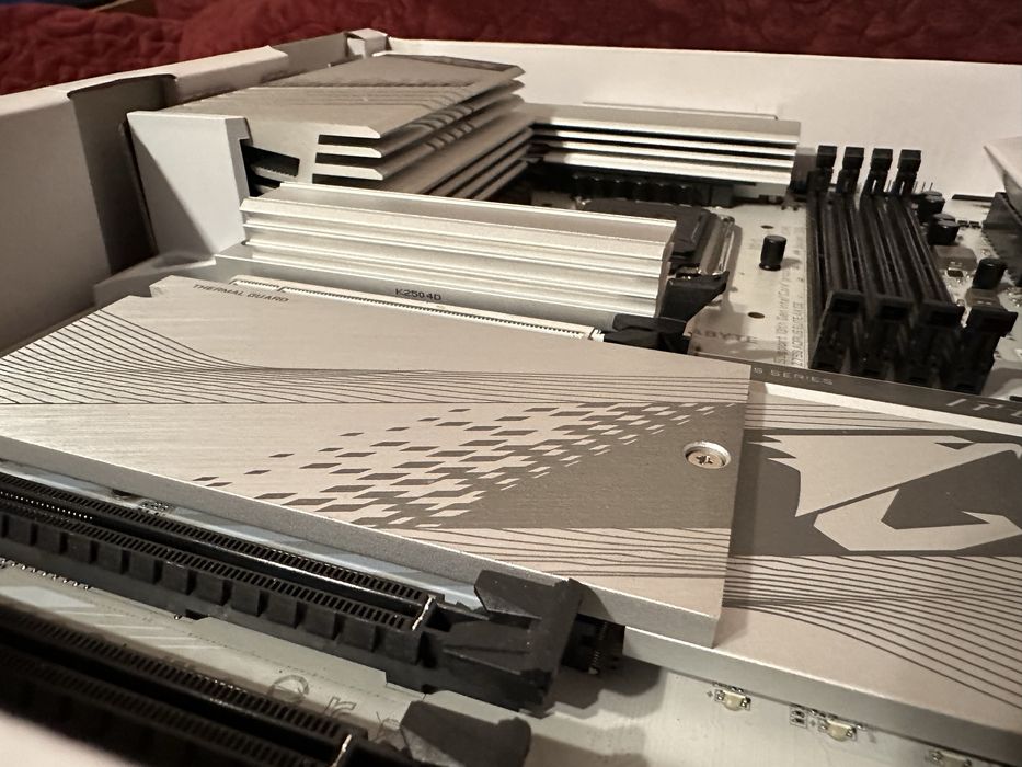 Материнская плата Gigabyte Z790 Aorus Elite AX ICE 1.0 1700LGA