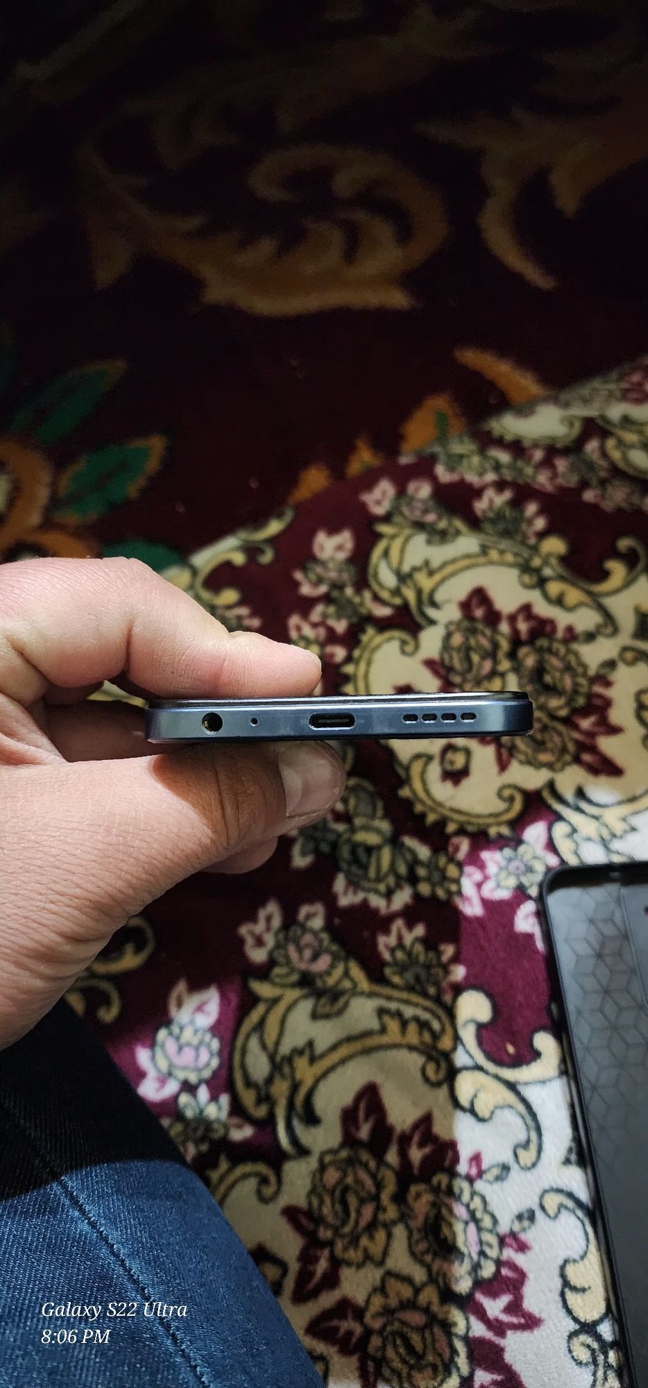 Продаётся телефон VIVO Y35