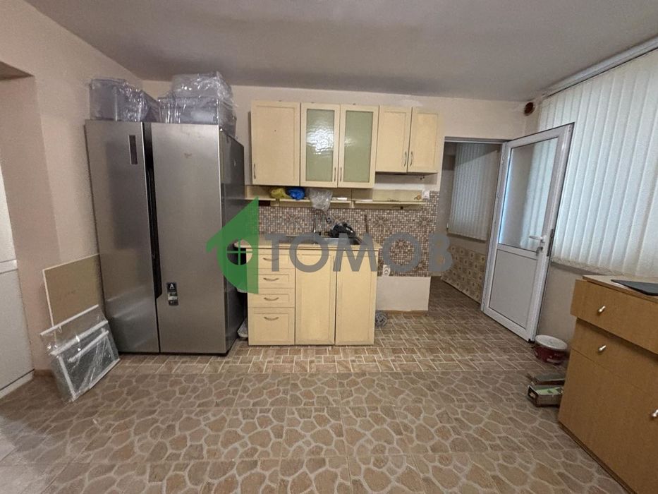 Компактно жилище с две спални в района на Широк Център