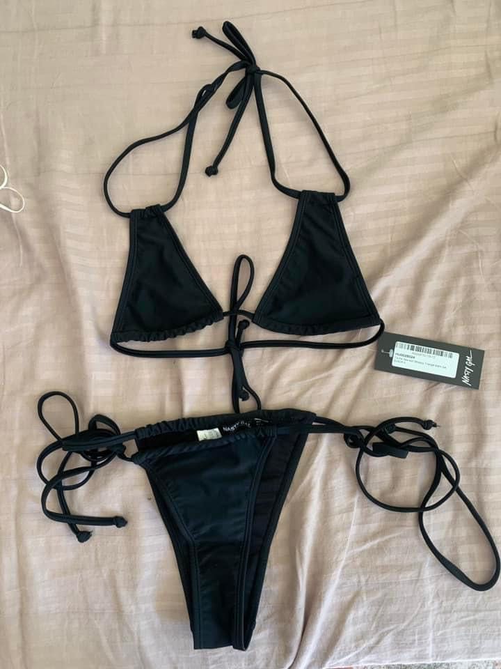 Нов бански на Nasty Gal размер XS