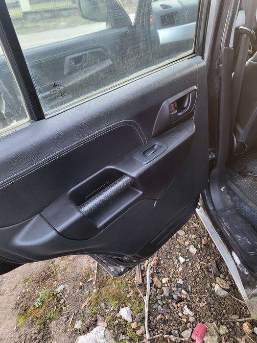 Vind Mitsubishi Pajero  Pinin