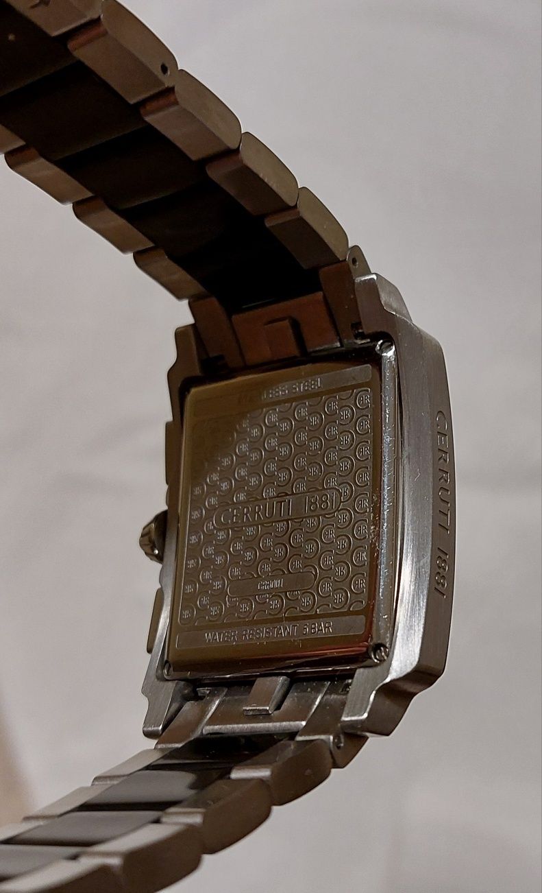 Cerruti 1881 часовник