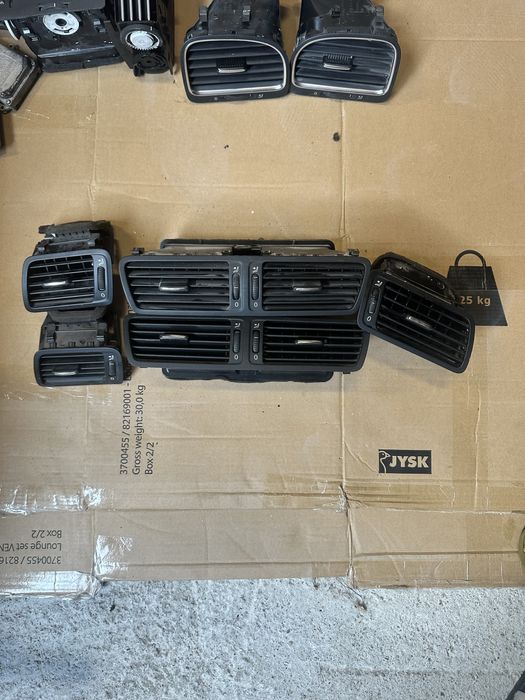 Grila bord stanga dreapta Audi A4 Golf 6 5 Passat B6 Octavia 2 Astra H