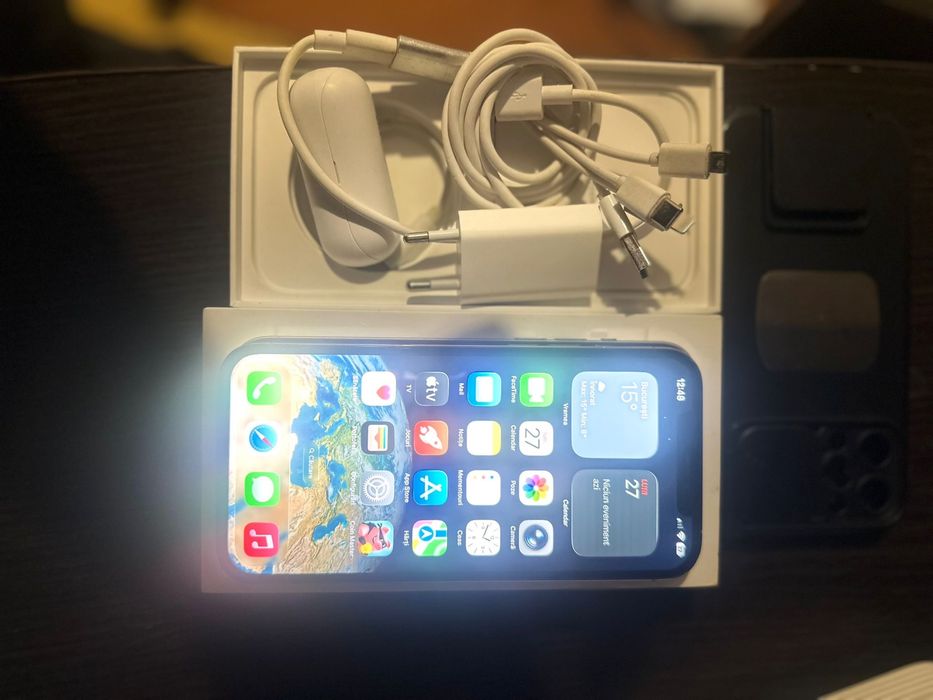 Iphone 12 pro max gold