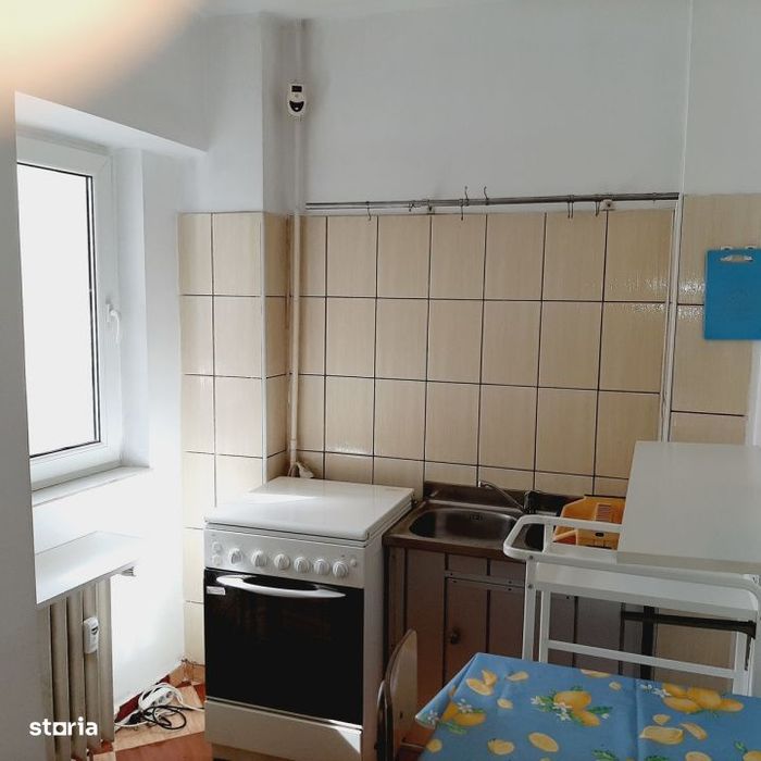 Garsoniera / Stefan cel Mare / Decomandat /In fata METROULUI