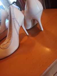 Свадебные туфли продам