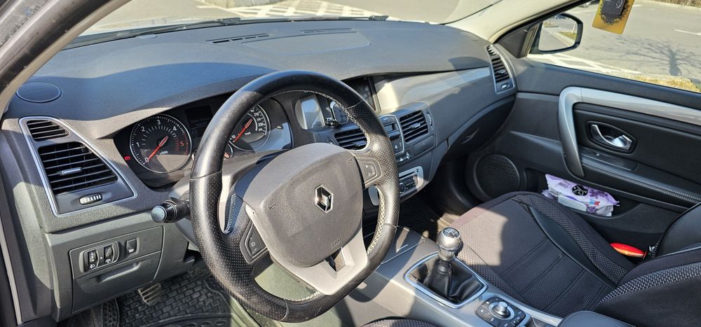 Renault Laguna 3  1.5 ,110cp 2015