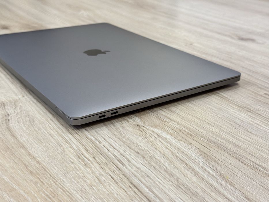 *32GB Ram*16’Macbook Pro 16’ 2019/i7-9850H/1TB SSD/5300M