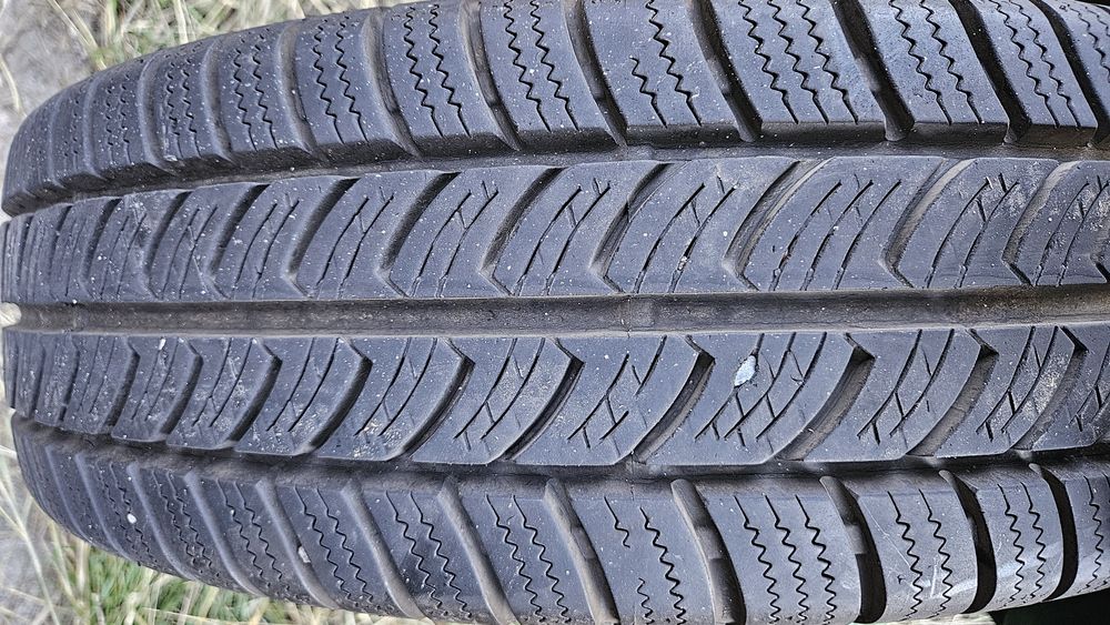 10бр гуми 205 75 16С континентал