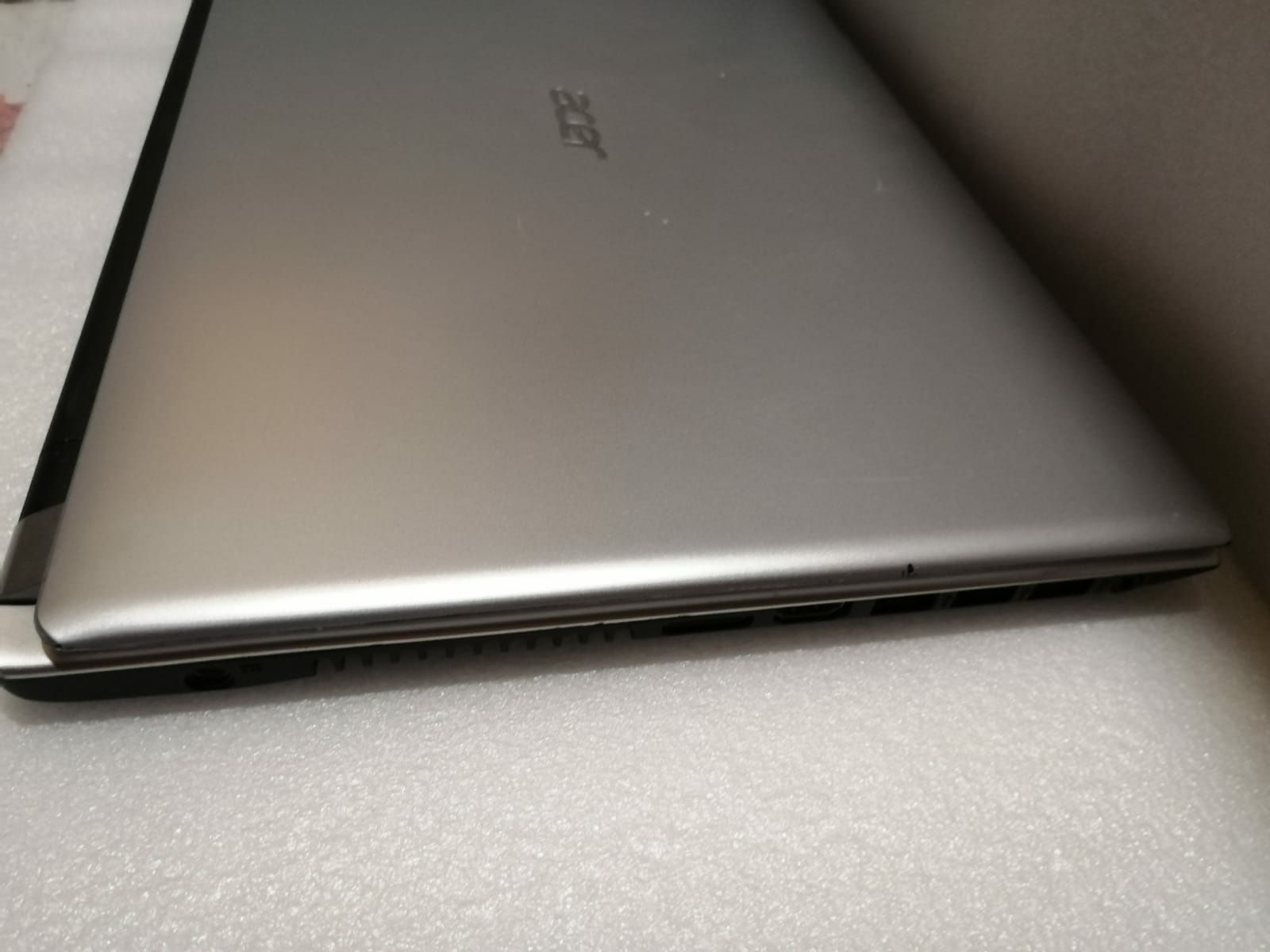 Laptop Acer Slim 15 inch, Geanta transport