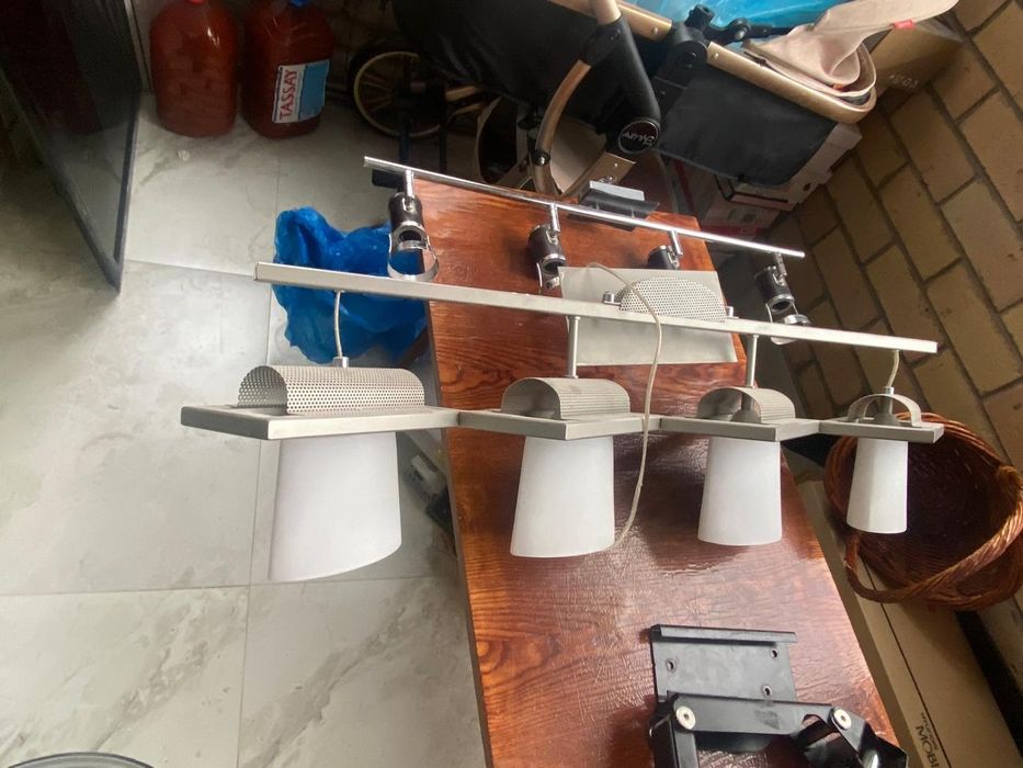 Продам продам потолочную люстру