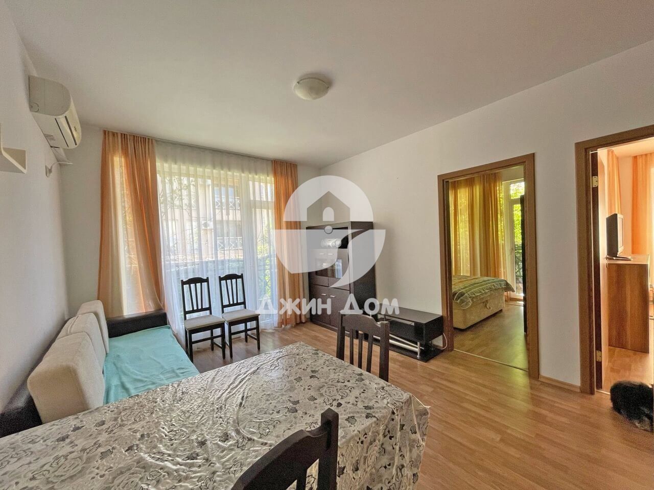 Продава се Тристаен апартамент в к.к. Слънчев бряг - 67 кв.м за 889 €/кв.м - Снимка #1