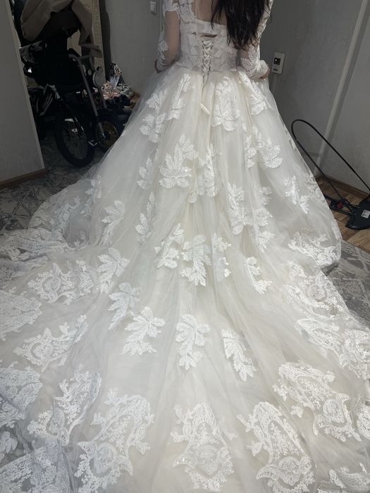 Свадебное платье