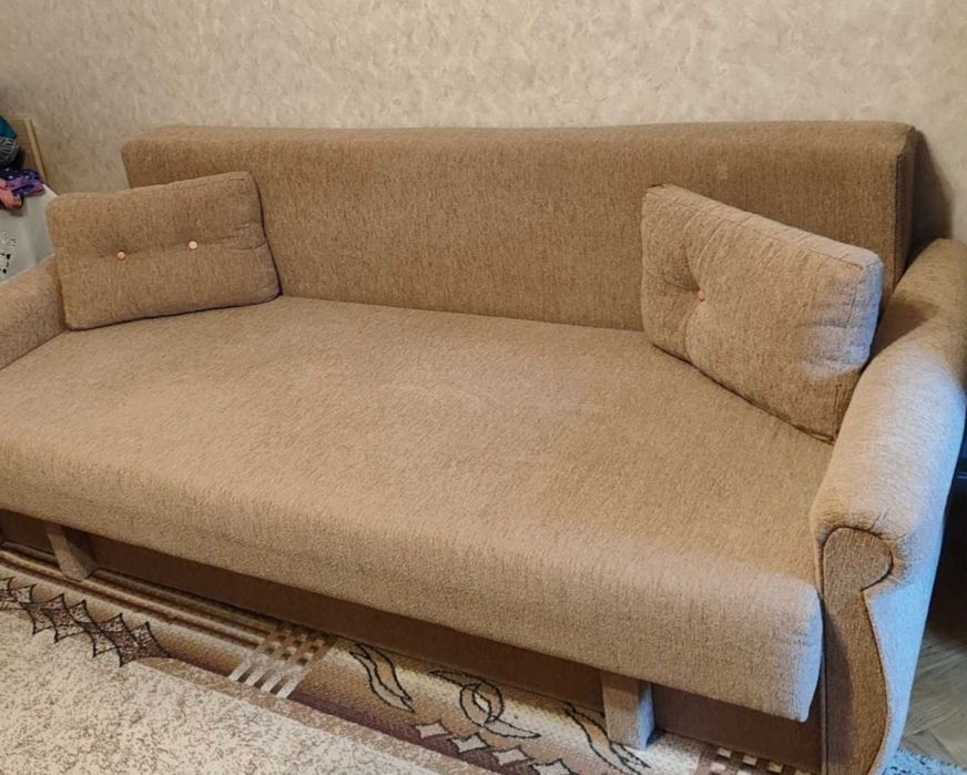 Разтегателен диван - спалня