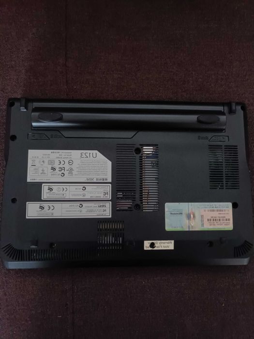 Laptop MSI U123 rosu